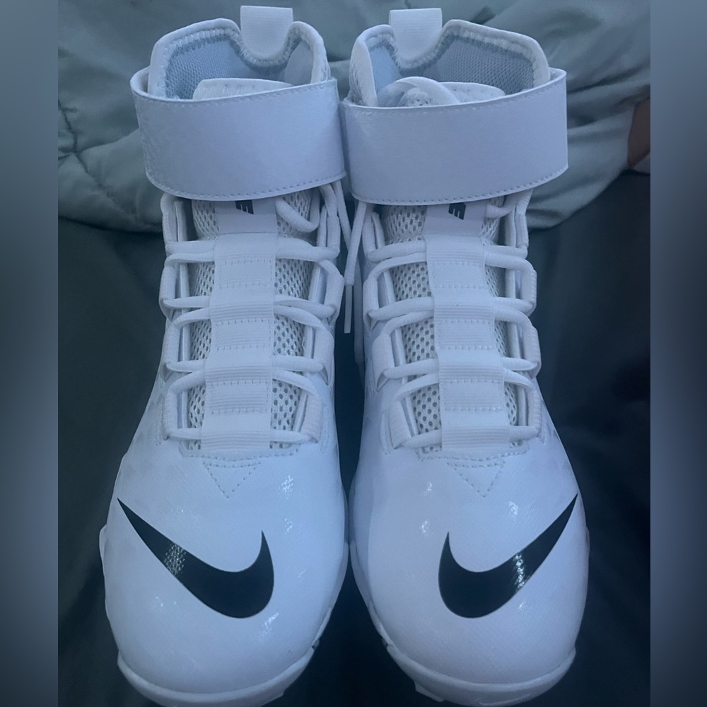 nike force fooball cleats brand new!